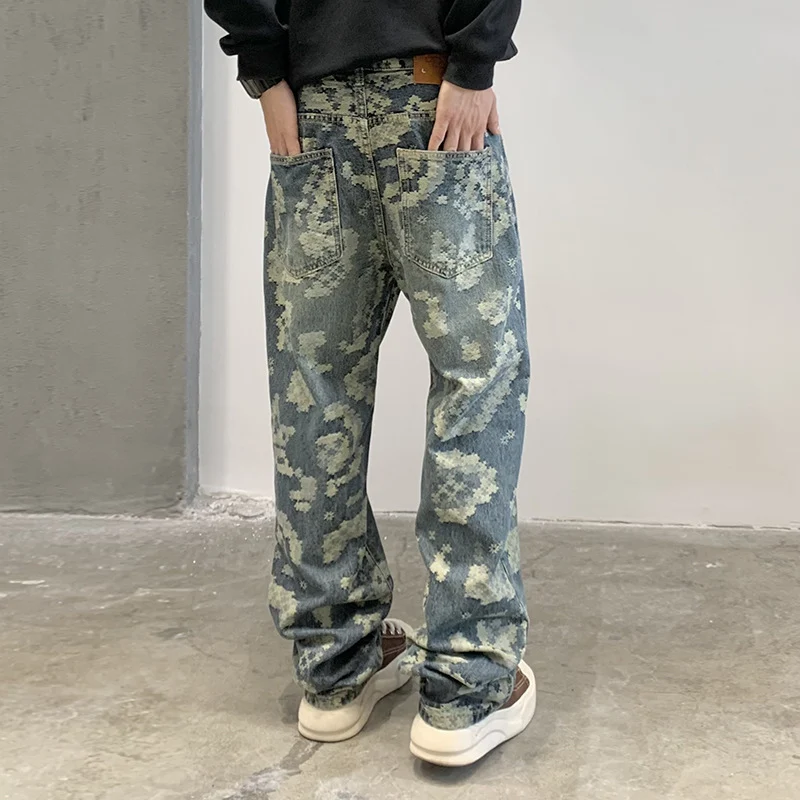 Jeans baggy dritti casual da uomo, stile streetwear, confortevoli e alla moda per un look urbano rilassato e di tendenza.