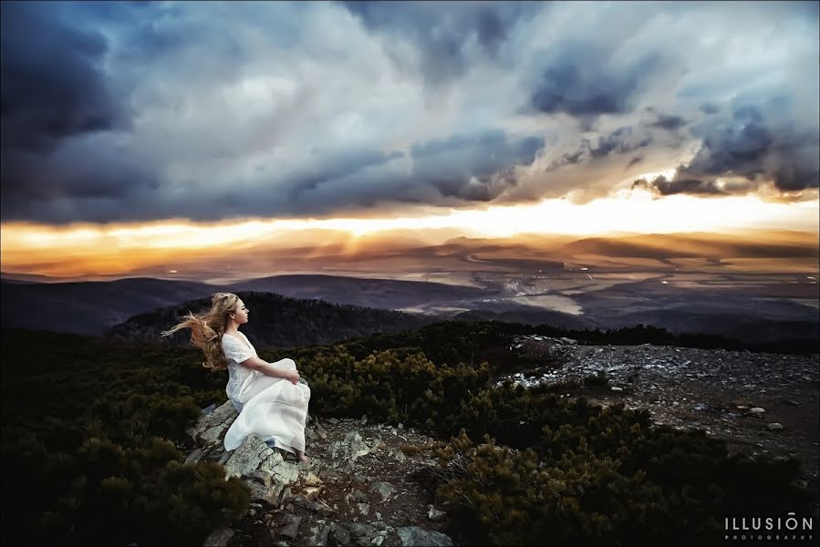 Fotógrafo de casamento Evgeniy Zinovev (alkazar). Foto de 11 de fevereiro 2016