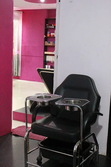 Avalonsalon photo 