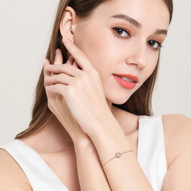 Ins Style Simple Armband 925 Sterling Silber Diamant Süß Cool. Dieses Armband verleiht jedem Outfit einen eleganten und trendigen Touch.