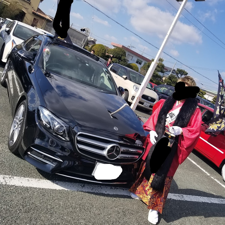 Eクラス セダンのメルセデス・ベンツ・w213・成人式・平成最後の成人式に関するカスタム事例の投稿画像1枚目