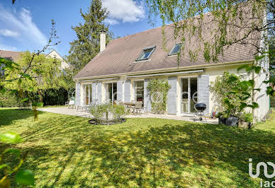 Maison avec piscine et terrasse 17