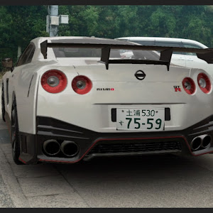NISSAN GT-R