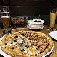 DOCK Pizza & Bar 道可小酒館