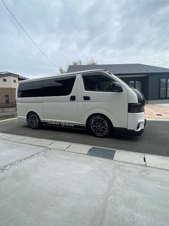 ハイエースバンのハイエース・200系ハイエース・ホイールが欲しい・エムテクノに関するカスタム事例の投稿画像2枚目