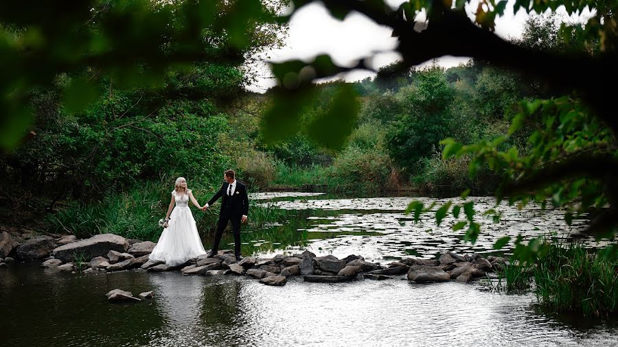 Wedding photographer Aleksey Antonov (topitaler). Photo of 20 August 2019