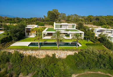 Villa avec piscine et jardin 4