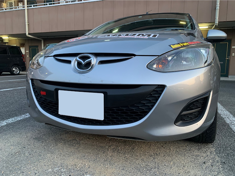 デミオの未塗装樹脂コーティング・競技車両・艶出し・洗車・ダートトライアルに関するカスタム事例の投稿画像1枚目