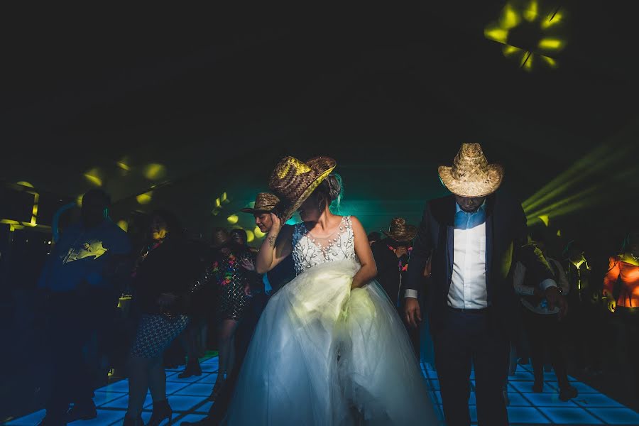 Wedding photographer Sahir Olvera (sahirelfotografo). Photo of 20 September 2019