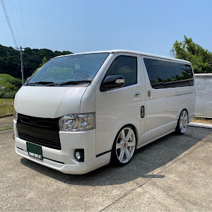 ハイエースバン TRH200V