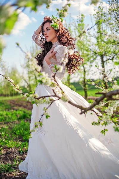 Fotografo di matrimoni Yuliya Velichko (julija). Foto del 15 maggio 2015