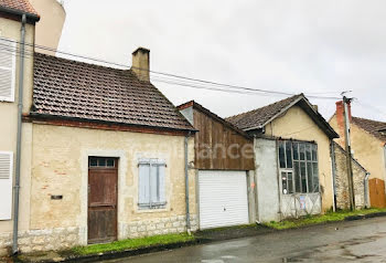 5 annonces de ventes de maisons 4 pièces à Sancoins (18600)