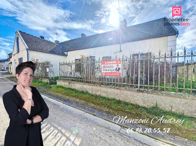 Vente maison 4 pièces 91.4 m² à Marcilly-le-Hayer (10290), 75 000 €