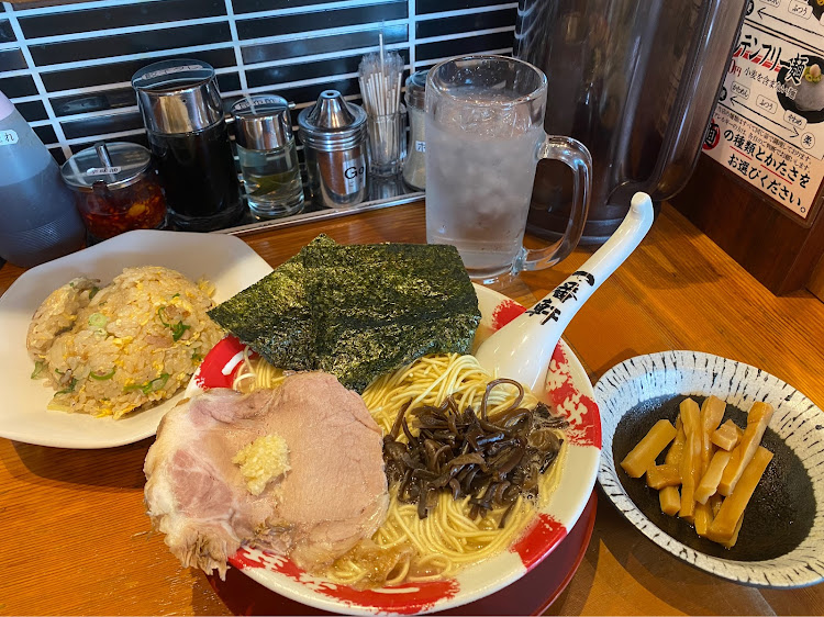 カローラルミオンのしょぼい旦那さんが投稿したカスタム事例の投稿画像3枚目