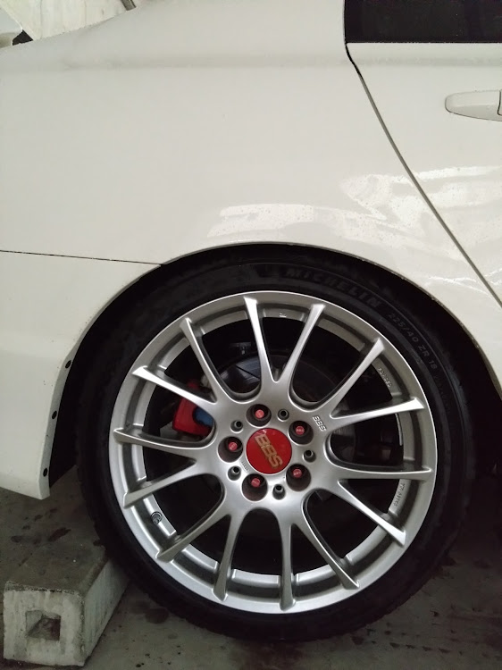 シビックタイプRのHKS ハイパーマックスS・車高調・DIY・車きたないすみませんに関するカスタム事例の投稿画像8枚目