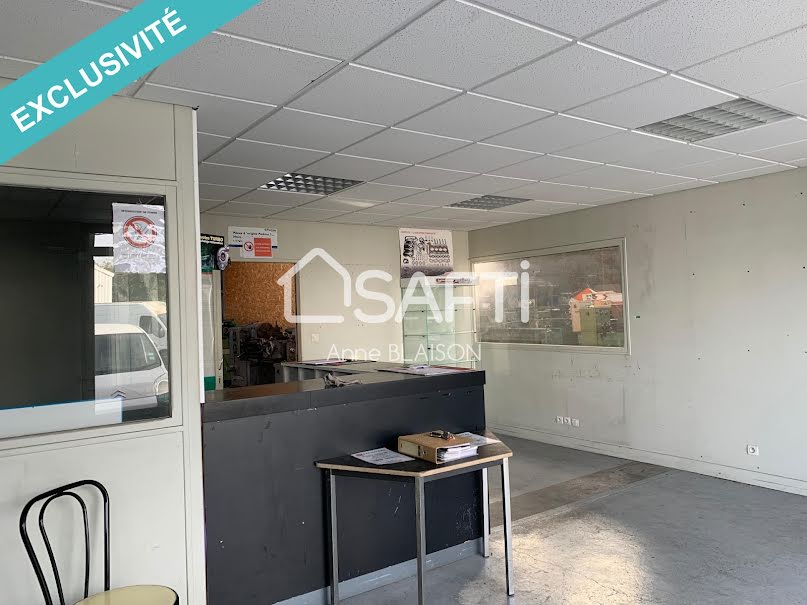 Vente locaux professionnels 5 pièces 450 m² à Saint-lo (50000), 369 000 €