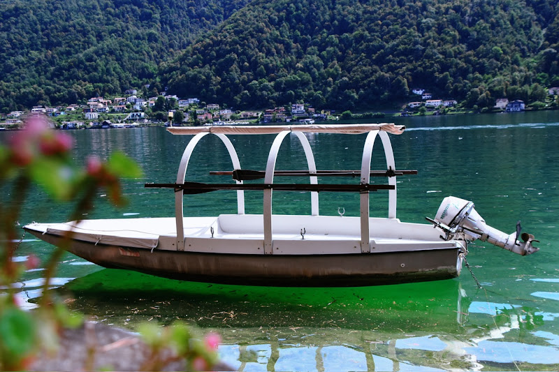 In riva al lago di giorda76