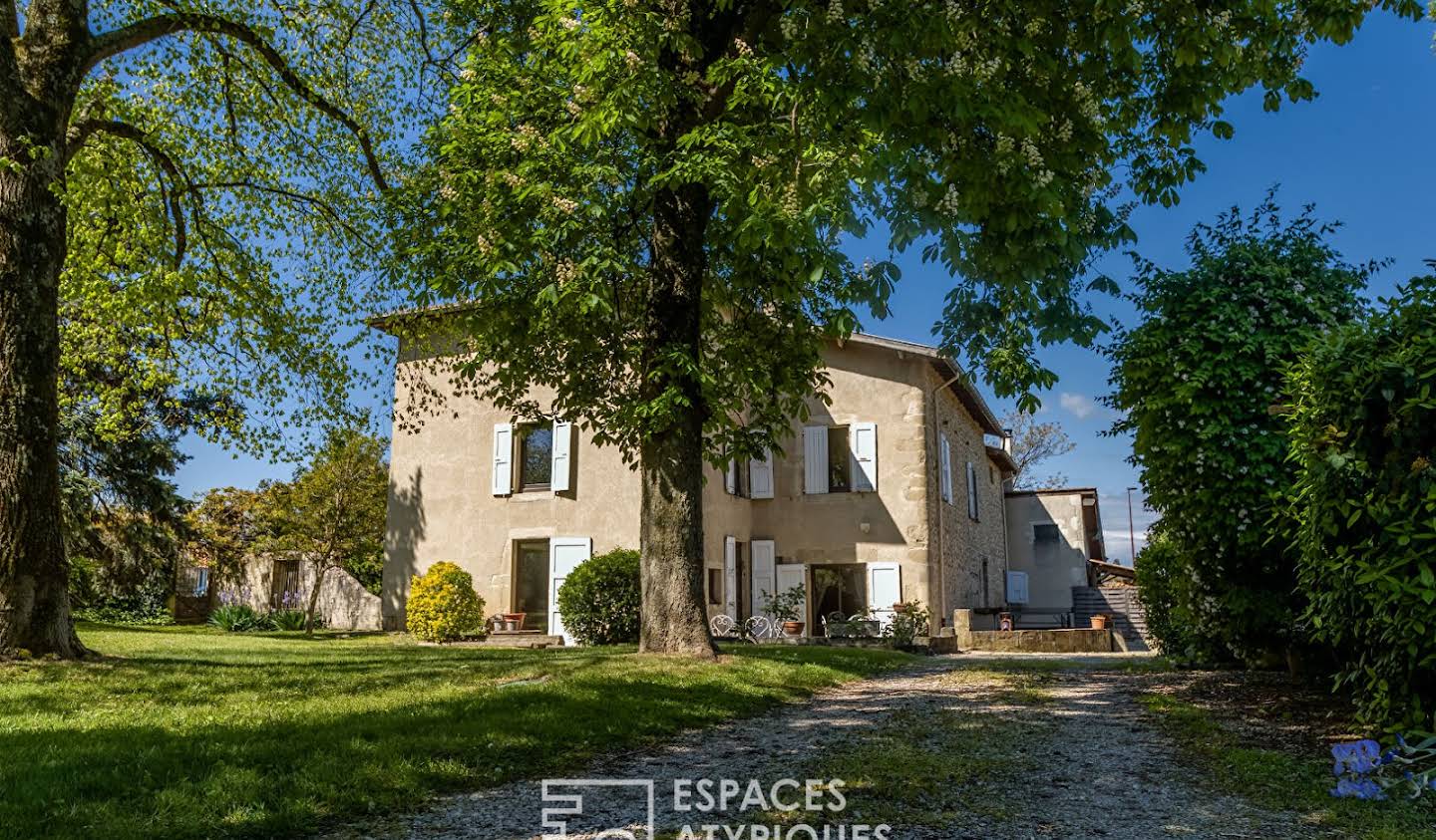 House with terrace Mours-Saint-Eusèbe