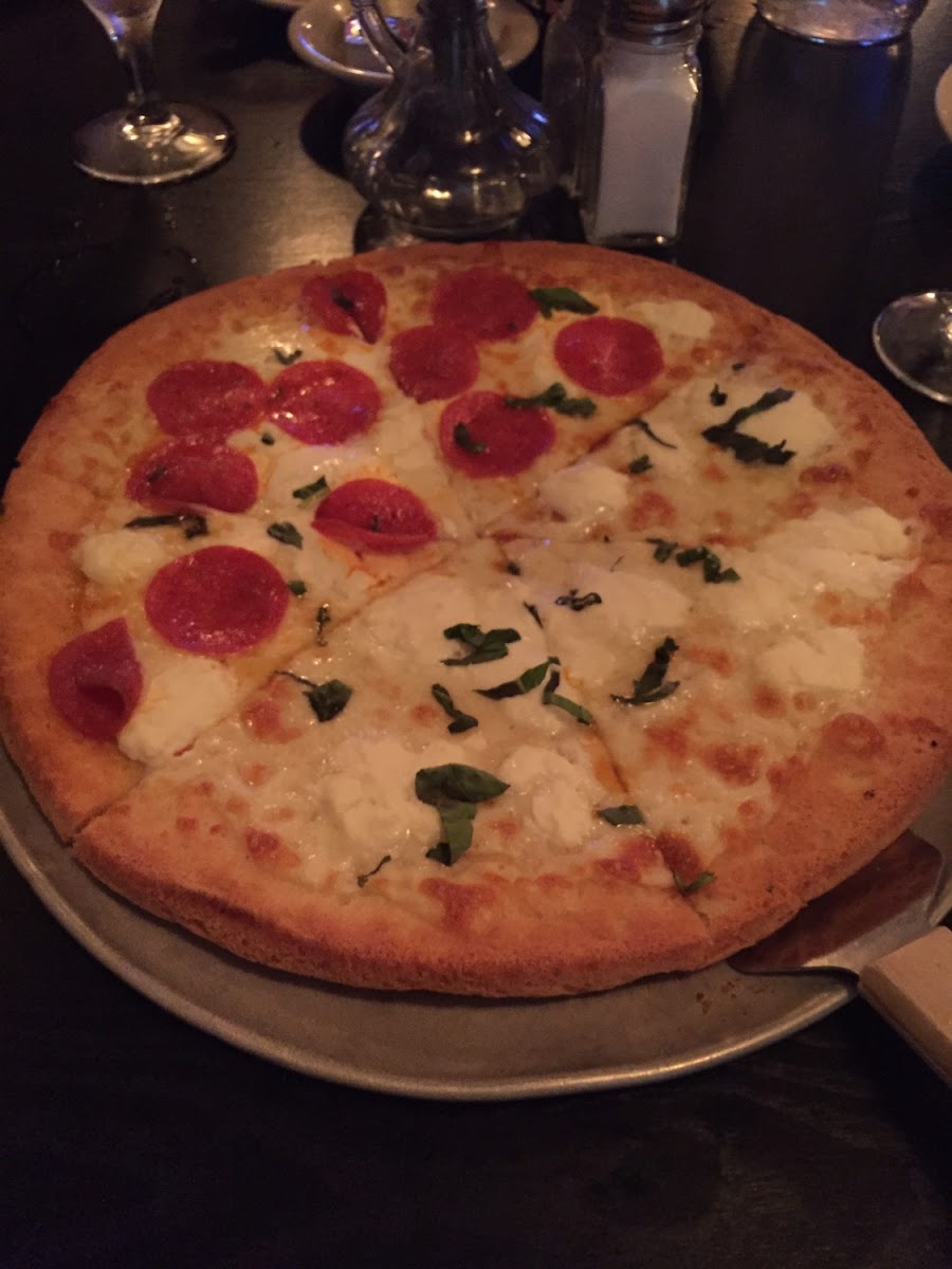 Gluten free white pizza