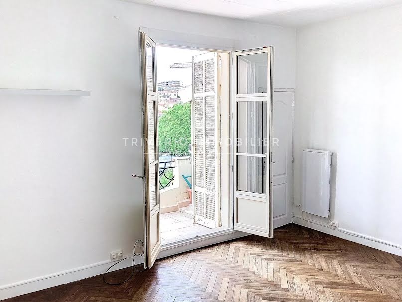 Location  appartement 2 pièces 34.11 m² à Cannes (06400), 860 €