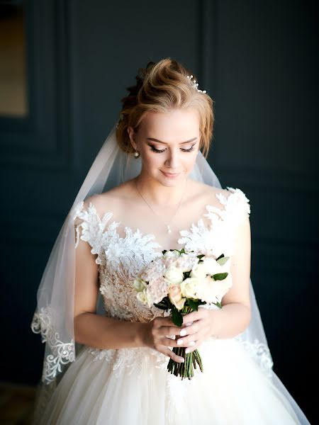 Fotógrafo de casamento Evgeniya Sharmanova (zhenyasharm). Foto de 19 de março 2020