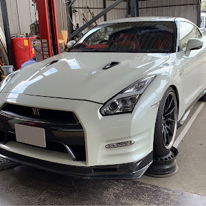 NISSAN GT-R R35