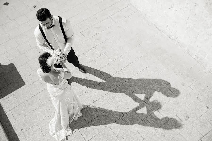 Fotógrafo de casamento Adrian Bratu (adrianbratu). Foto de 9 de março 2018