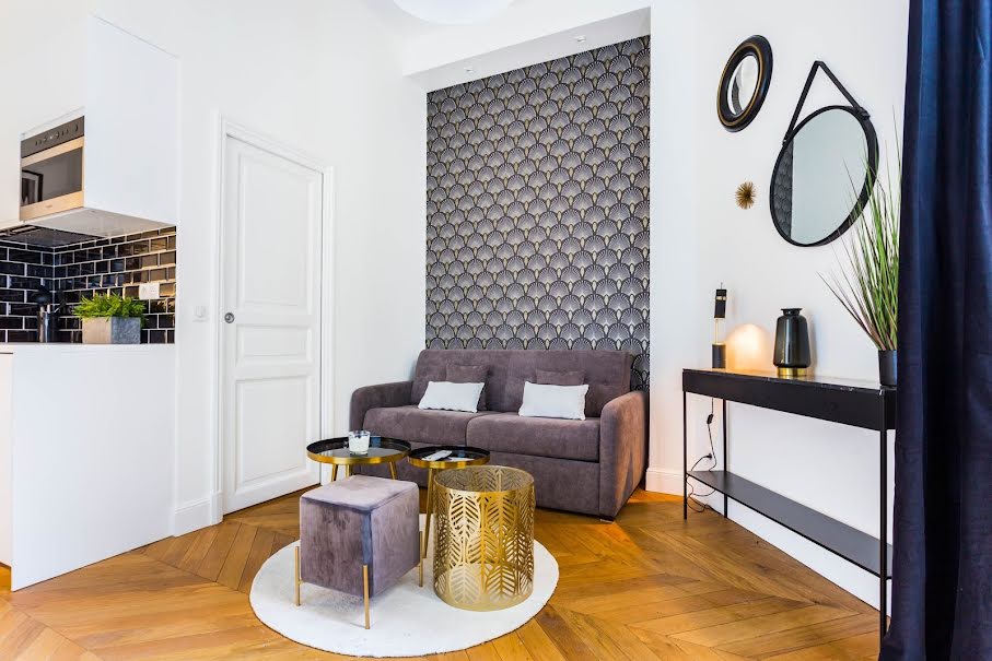 Location meublée appartement 1 pièce 25 m² à Paris 16ème (75016), 1 500 €