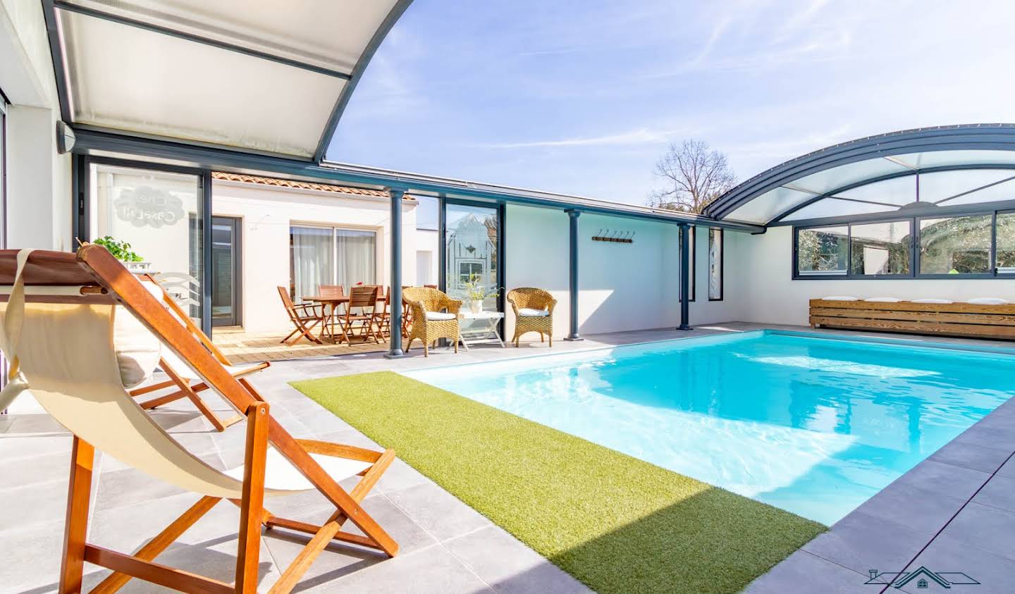 Maison avec piscine et terrasse Pornic