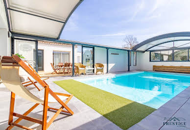 Maison avec piscine et terrasse 6