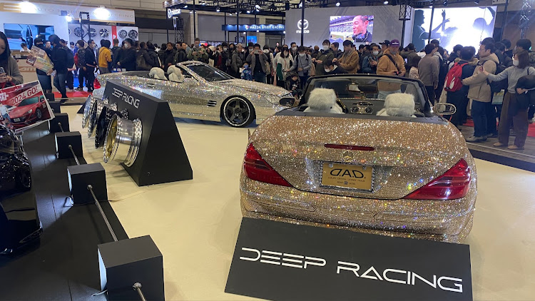 ヴェルファイアの東京オートサロン・幕張メッセ・30系ヴェルファイア後期に関するカスタム事例の投稿画像3枚目