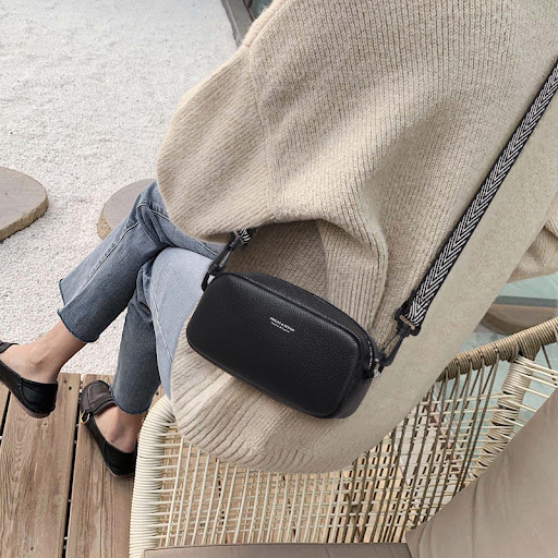 Title 5, Summer One-shoulder Messenger Camera Bag Fashio...