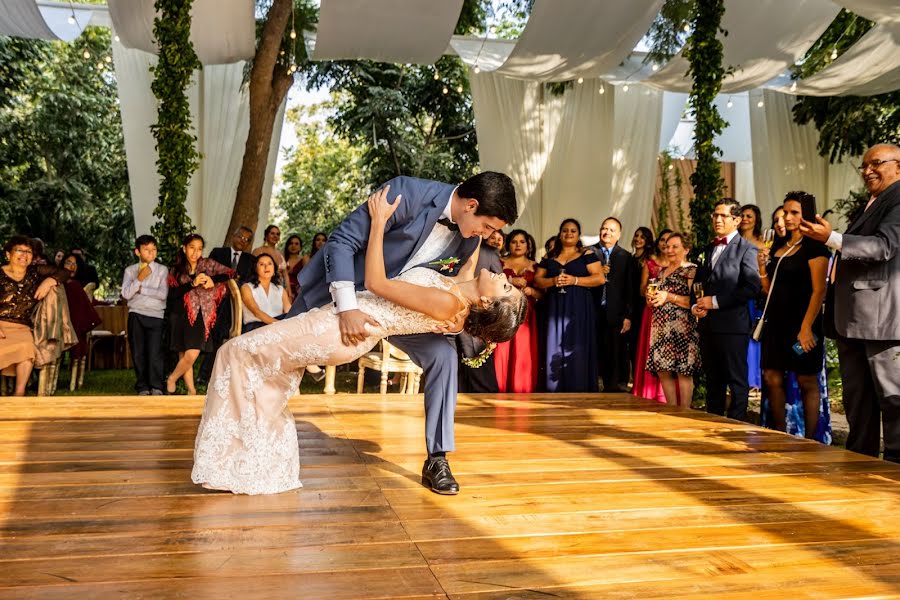 Düğün fotoğrafçısı Randolph Vela (lumierecinema). 21 Mart 2020 fotoları