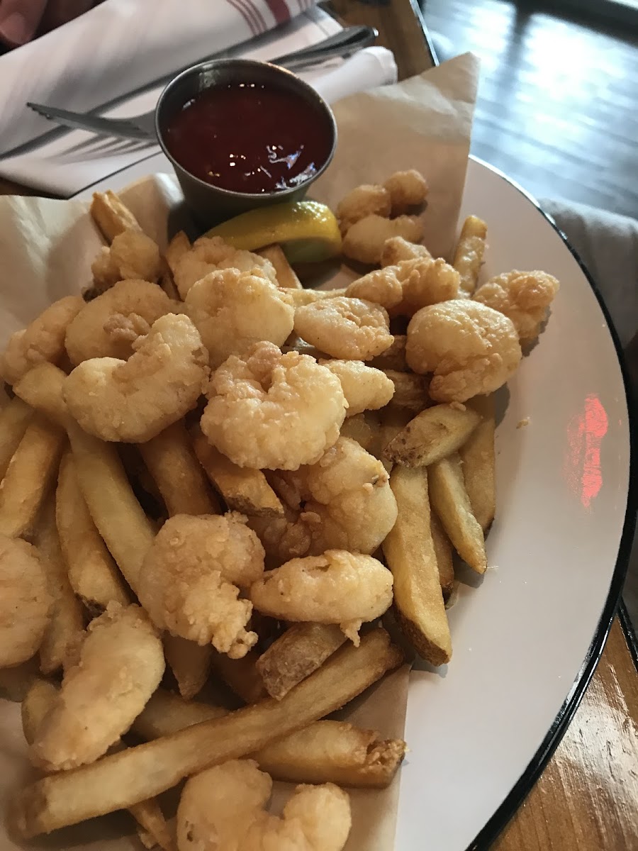 Kids popcorn shrimp and fries meal. Safe in dedicated fryer. All fried items are GF here
