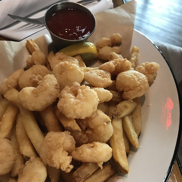 Kids popcorn shrimp and fries meal. Safe in dedicated fryer. All fried items are GF here