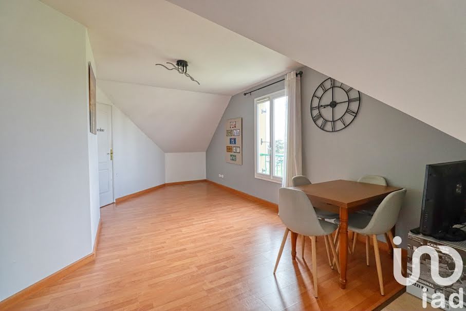 Location  appartement 2 pièces 37 m² à Saint-Leu-d'Esserent (60340), 700 €