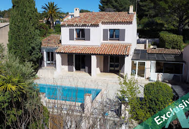 Maison avec piscine et terrasse 4