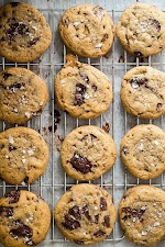 Salted Caramel Chocolate Chunk Cookies was pinched from <a href="http://foodnessgracious.com/2015/10/salted-caramel-chocolate-chunk-cookies/" target="_blank">foodnessgracious.com.</a>