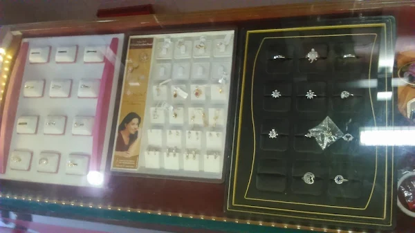 Dhanlaxmi Jewellers photo 