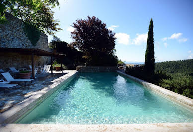 Maison avec piscine 9