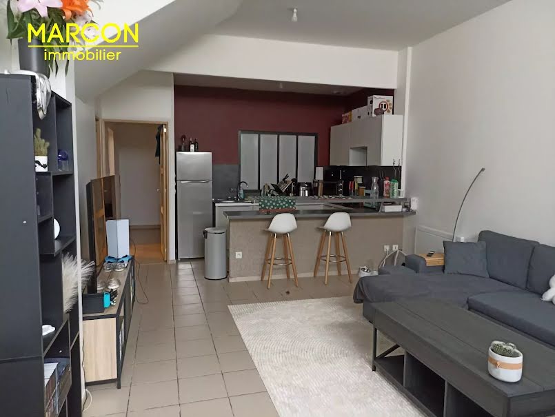 Vente locaux professionnels  140.01 m² à La Souterraine (23300), 130 800 €