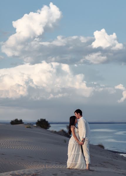 Fotógrafo de casamento Diana Toktarova (toktarova). Foto de 10 de agosto 2018