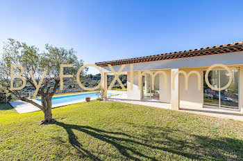 villa à Villeneuve-Loubet (06)