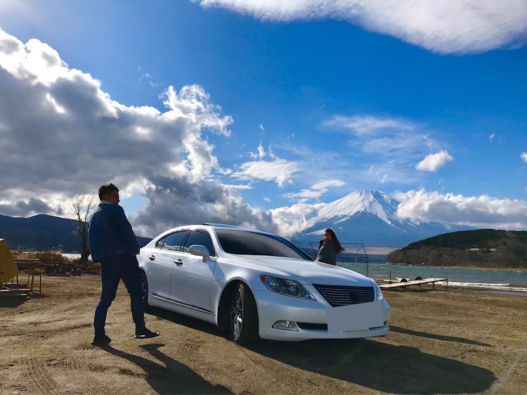 LSのドライブ・Lexus・レクサス・LS460に関するカスタム事例の投稿画像1枚目