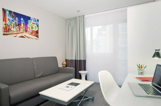 Location meublée appartement 1 pièce 21 m² à Courbevoie (92400), 1 050 €