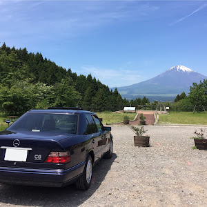 Eクラス セダン