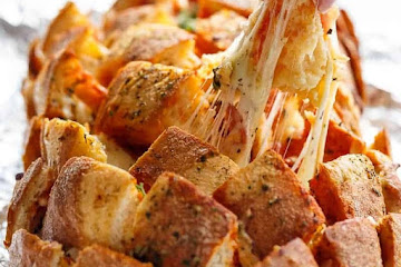 Garlic Butter Pizza Pull Apart Bread