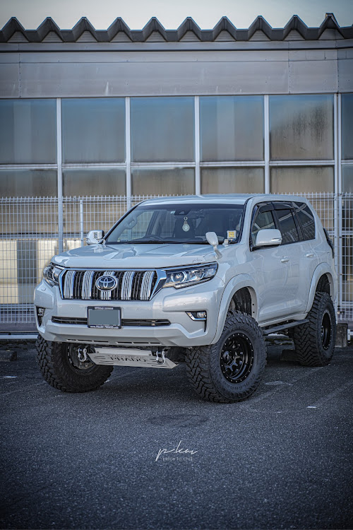 ランドクルーザープラドのray10・ジオランダーMT・stealth custom series・プラド150後期・リフトアップに関するカスタム事例の投稿画像1枚目