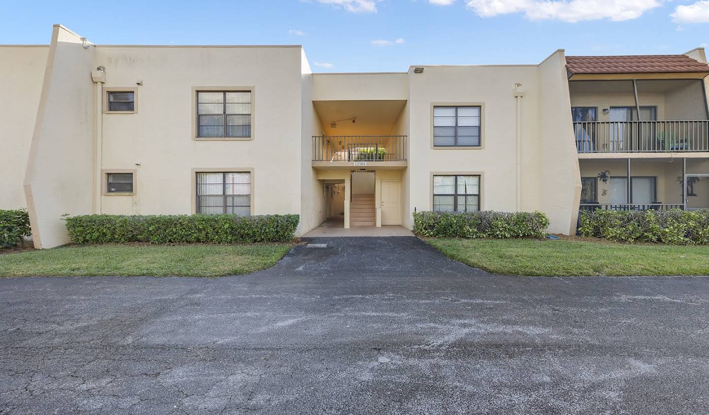 Apartment with pool Fort Myers