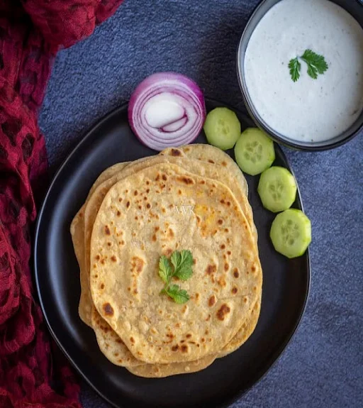 Tandoori Paneer Parantha With Curd Meal(2Pcs)